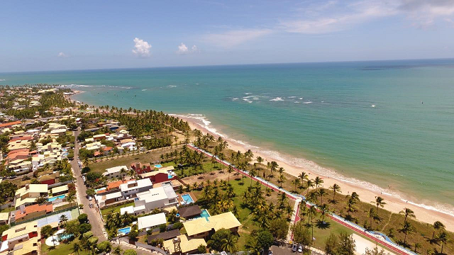 Garça Dourada. Este é o significado, em tupi-guarani, do nome de uma das praias mais bonitas do litoral de Camaçari, Guarajuba (Foto: Divulgação)